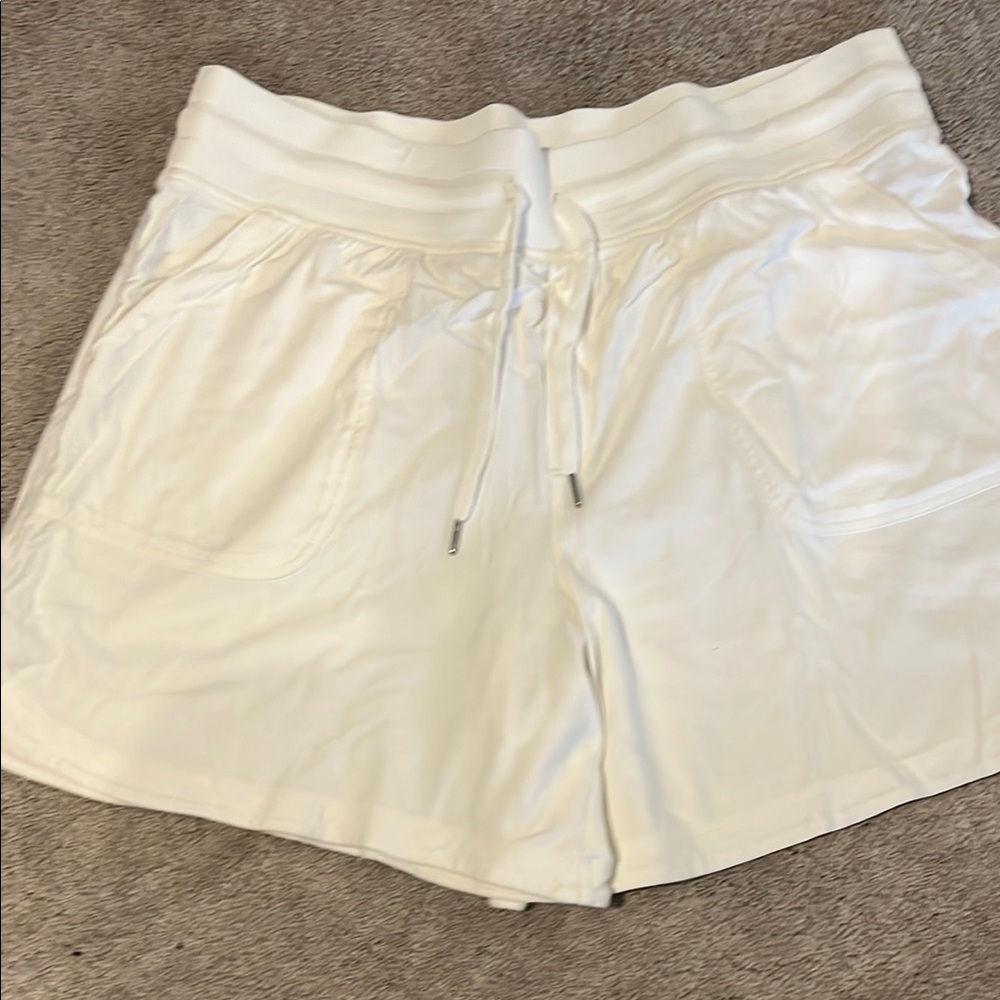 Athleta Women's White Drawstring Shorts 1X